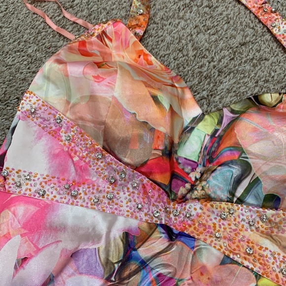 New Floral-Print Satin Halter Beaded Party Dress with Shawl - Picture 12 of 15